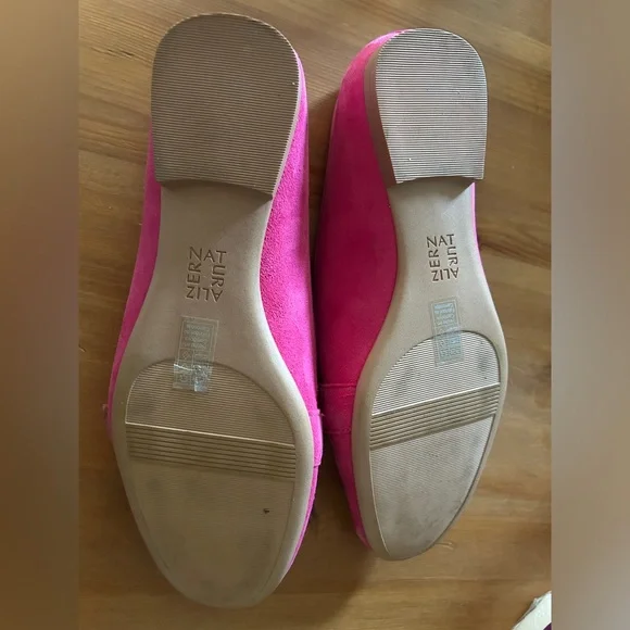 Pink suede loafer - Picture 2 of 2